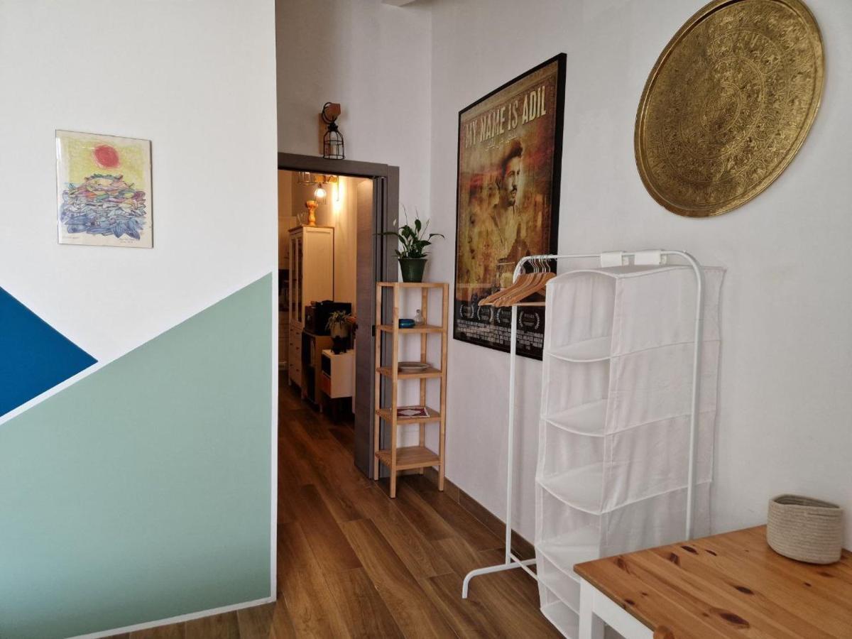 Into The World Apartment Milan Bagian luar foto